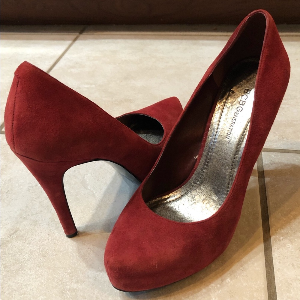 BCBGeneration Red platform pumps - Picture 7 of 8